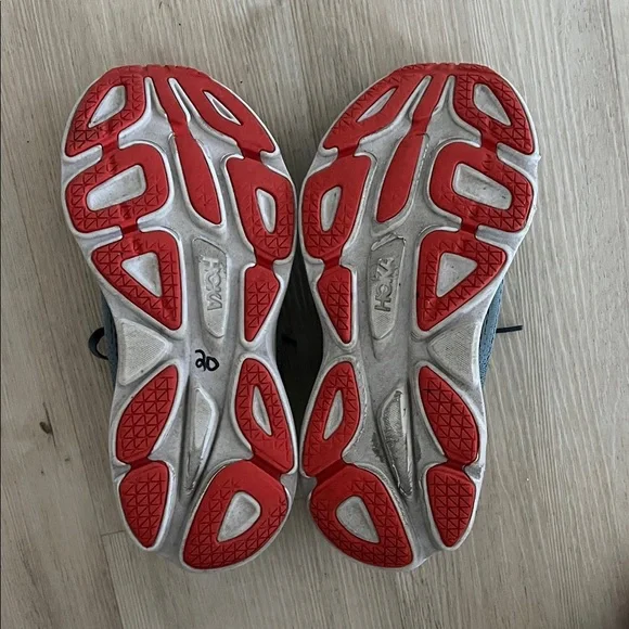 Hoka Blue Bondi 8 Y
Running Shoes 8.5 wide. EUC. Amazing shoes. - Picture 7 of 9